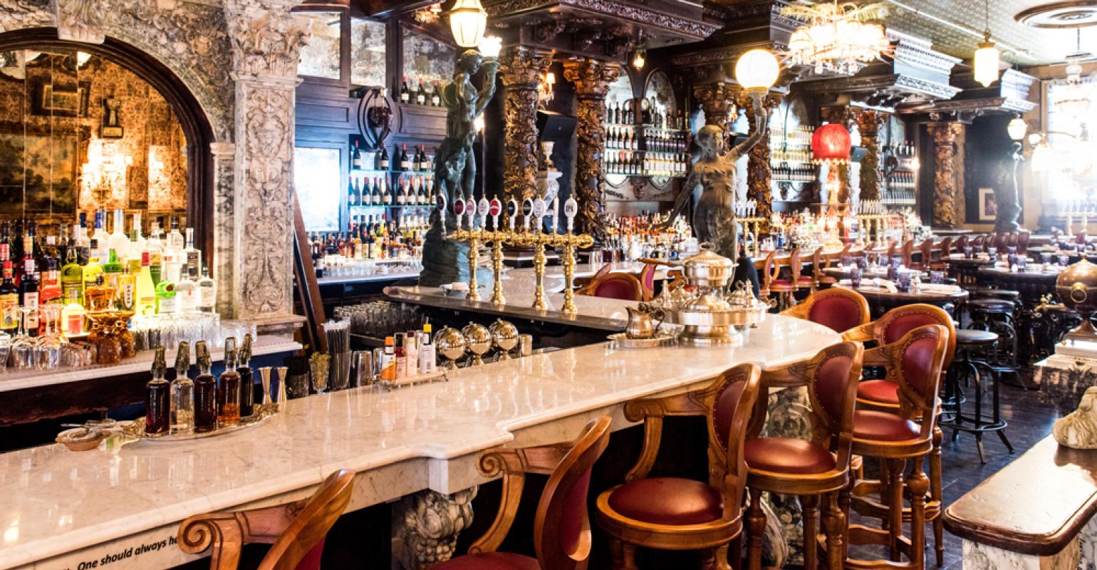 Oscar Wilde Lays Claim To Longest Bar In New York City Restaurant Hospitality